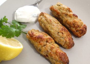 Συνταγή για υγιεινά σουτζουκάκια κοτόπουλου