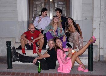 Kερδίστε προσκλήσεις για την κωμωδία «Desperados r’ back»