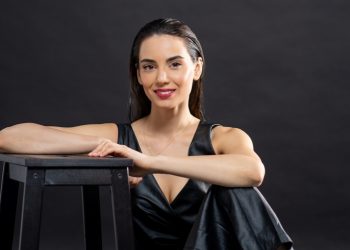 Σοφία Μανουσάκη: “Η μουσική είναι το φάρμακο της ψυχής”