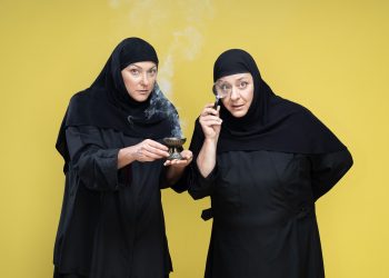 «Φόνοι στο καμπαναριό» και γέλια στη μικρή οθόνη