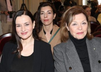 Τρεις Ψηλές Γυναίκες: Στις πρόβες @Δημοτικό Θέατρο Πειραιά