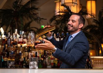 Το Avra υποδέχεται bar talents @Four Seasons Astir Palace Hotel Athens