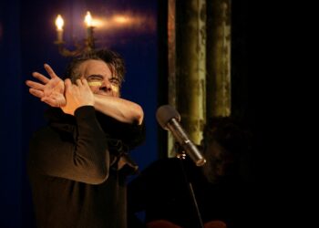 Άφησε… «Κόκκαλο» τη Νέα Υόρκη και επιστρέφει στην Αθήνα