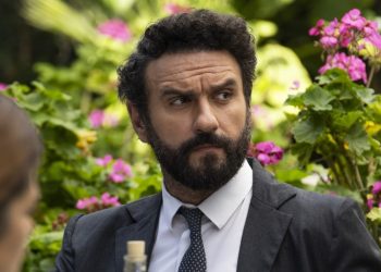 «Το προξενιό της Ιουλίας» με καλά κρυμμένα μυστικά