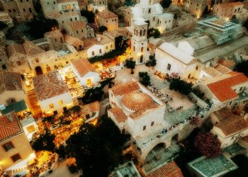 Ο μαγικός κόσμος του οίνου Mαλβαζία μέσα από το Malvasia Festival Monemvasia