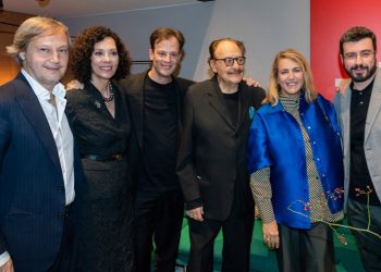 Εγκαίνια για το πρώτο Cassina store στην Αθήνα από τον Δελούδη