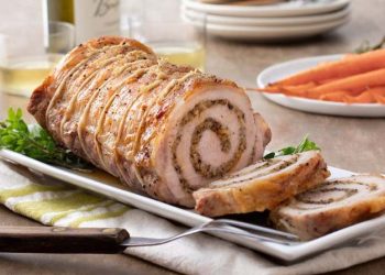 Συνταγή: Ρολό χοιρινό γεμιστό για το ρεβεγιόν της Πρωτοχρονιάς