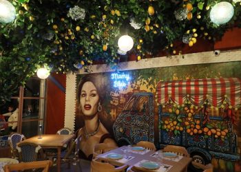 Mamy blue: Αυθεντική pizza napoletana στην καρδιά της Γλυφάδας