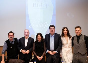 Η Victoria Hislop στο Μουσείο της Ακρόπολης