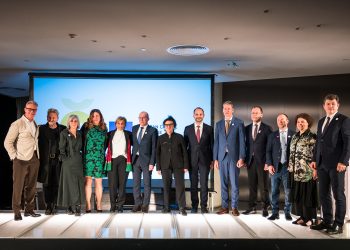 Μια φλόγα για τον πολιτισμό και ένα κοινό μέλλον