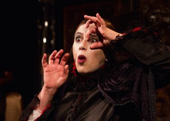 Κερδίστε προσκλήσεις για την «Αγγέλικα Νίκλη Σολωμού η Διάφανη»