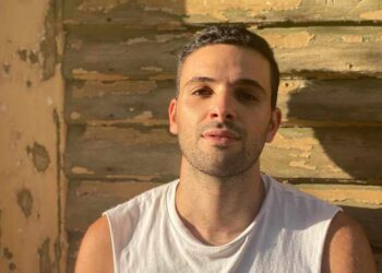 Γιάννης Τομάζος: «Ένα τεράστιο μπλέντερ o ψυχισμός μας σήμερα»