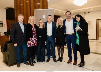 Βοοkόραμα: «Στην αγκαλιά του πολέμου» του Πήτερ Καλλιφίδα