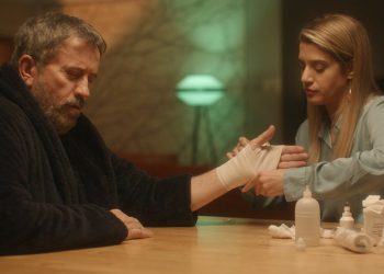 Κάνε ότι κοιμάσαι: Τι προτείνει η Πέρσα στον Νικόλα;