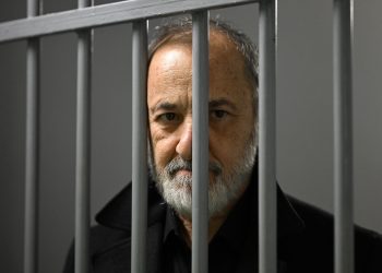 Σασμός: Ένα μυστικό & ένας πυροβολισμός