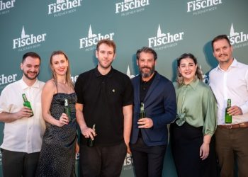 Fischer: Νέα τηλεοπτική καμπάνια με τον Αντίνοο Αλμπάνη