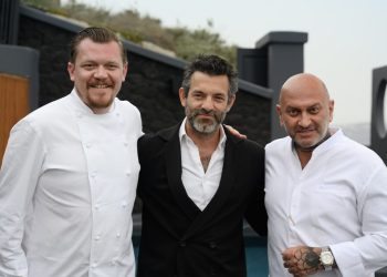 Mavro x Chefs dinner στη Σαντορίνη