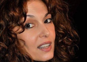 Δήμητρα Παπαδήμα: «Γράφω για να αντέξω την κατάντια»