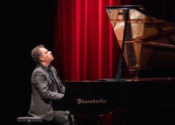 Κερδίστε προσκλήσεις για το ρεσιτάλ του Μανώλη Νεοφύτου 