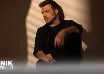 Γιάννης Πλούταρχος  «Νοσταλγία (Θα με κρατάς)»