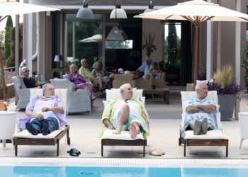 Στα γυρίσματα της νέας κωμωδίας «VIΠ – Καλά γεράματα»