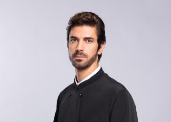 Άγιος έρωτας: Ποιος είναι ο πατήρ Νικόλαος