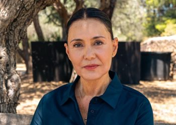 Άγιος έρωτας: Ποια είναι η χήρα Σμαρώ