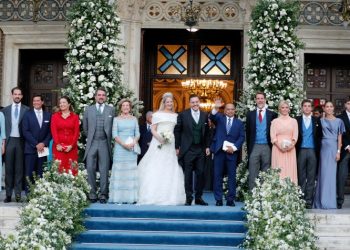 Να ζήσετε! Παντρεύτηκαν η Θεοδώρα και ο Μάθιου Κουμάρ