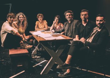 Στις πρόβες του «Ήταν όλοι τους παιδιά μου»