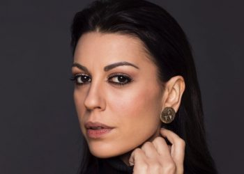 Άννα Μενενάκου: «Είναι δώρο να μπορώ να κάνω αυτό που αγαπώ»