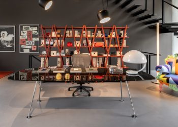 Nέα εποχή με το ανακαινισμένο showroom «Δελούδης Οffice»