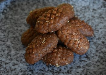 Αντί για μελομακάρονα φτιάξτε φοινίκια -Η αυθεντική Λεσβιακή συνταγή