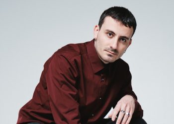 Παναγιώτης Λιαρόπουλος: «Η τέχνη μου έχει κάνει καλό και κακό»