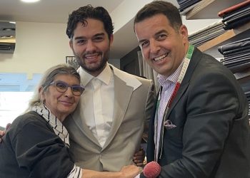 Ποιος έντυσε «Καζαντζίδη» τον Χρήστο Μάστορα