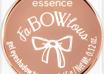 Ώρα για λάμψη με την essence FaBOWlous