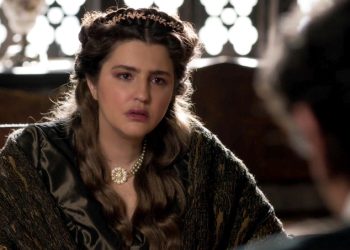 Μάγισσα – Φλεγόμενη καρδιά: Αίμα και πόνος