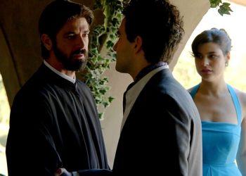 Άγιος έρωτας: Χλόη και πατήρ Νικόλαος το σκάνε