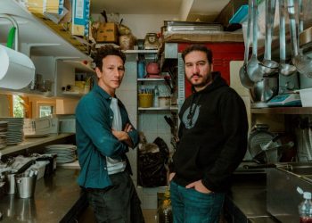 «Η κουζίνα» από τον Γιώργο Κουτλή στο Θέατρο Κιβωτός