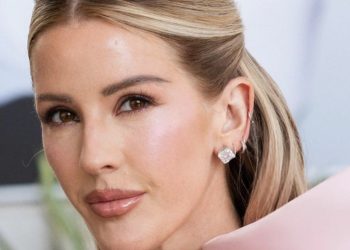 Ellie Goulding: Μαγεύει τις Κάννες με δημιουργία Celia Kritharioti