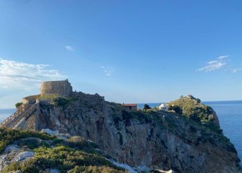 To Κάστρο του Παπαδιαμάντη και οι αποκατεστημένες μονές στη Σκιάθο