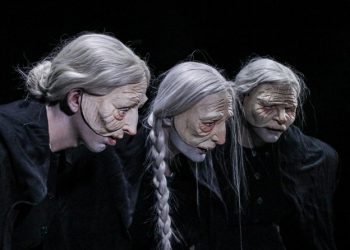 «Οι γριές που μαζεύουν την τσουκνίδα» στο Αυλαία