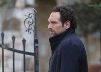 Διάφανη αγάπη: Σοκ από την αποκάλυψη