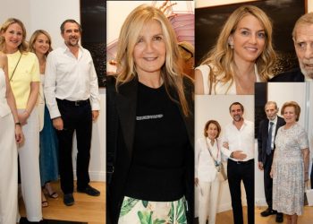 Κοσμικόραμα στα εγκαίνια έκθεσης