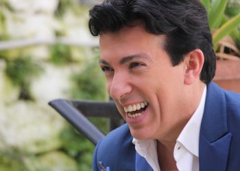 Δημήτρης Γιώτης: «Έχουμε τύψεις αν τολμήσουμε και γελάσουμε»