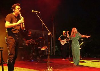 Μια βραδιά για τον Θάνο Μικρούτσικο στο Μέγαρο