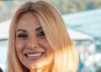 Ευφροσύνη Ψυχοπούλου: «Προτιμώ εμπειρίες από υλικά αγαθά»