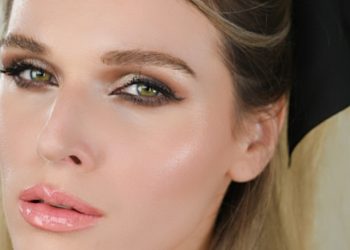 Pro tips για smokey eyes με λάμψη και γυαλάδες