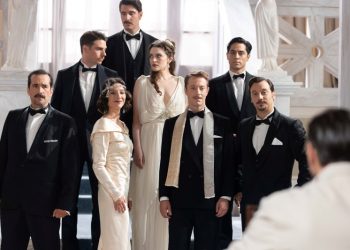 Backstage στο «Grand Hotel»