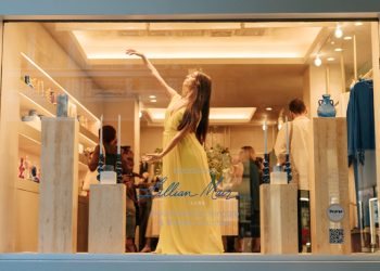 Εγκαίνια για το πρώτο Lillian Muir στο Κολωνάκι