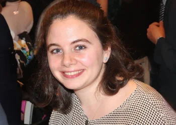 Σιωπή και θλίψη για την απώλεια της Λένας Σαμαρά